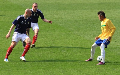 诺亚体育快讯-佐默失误后获全队支持